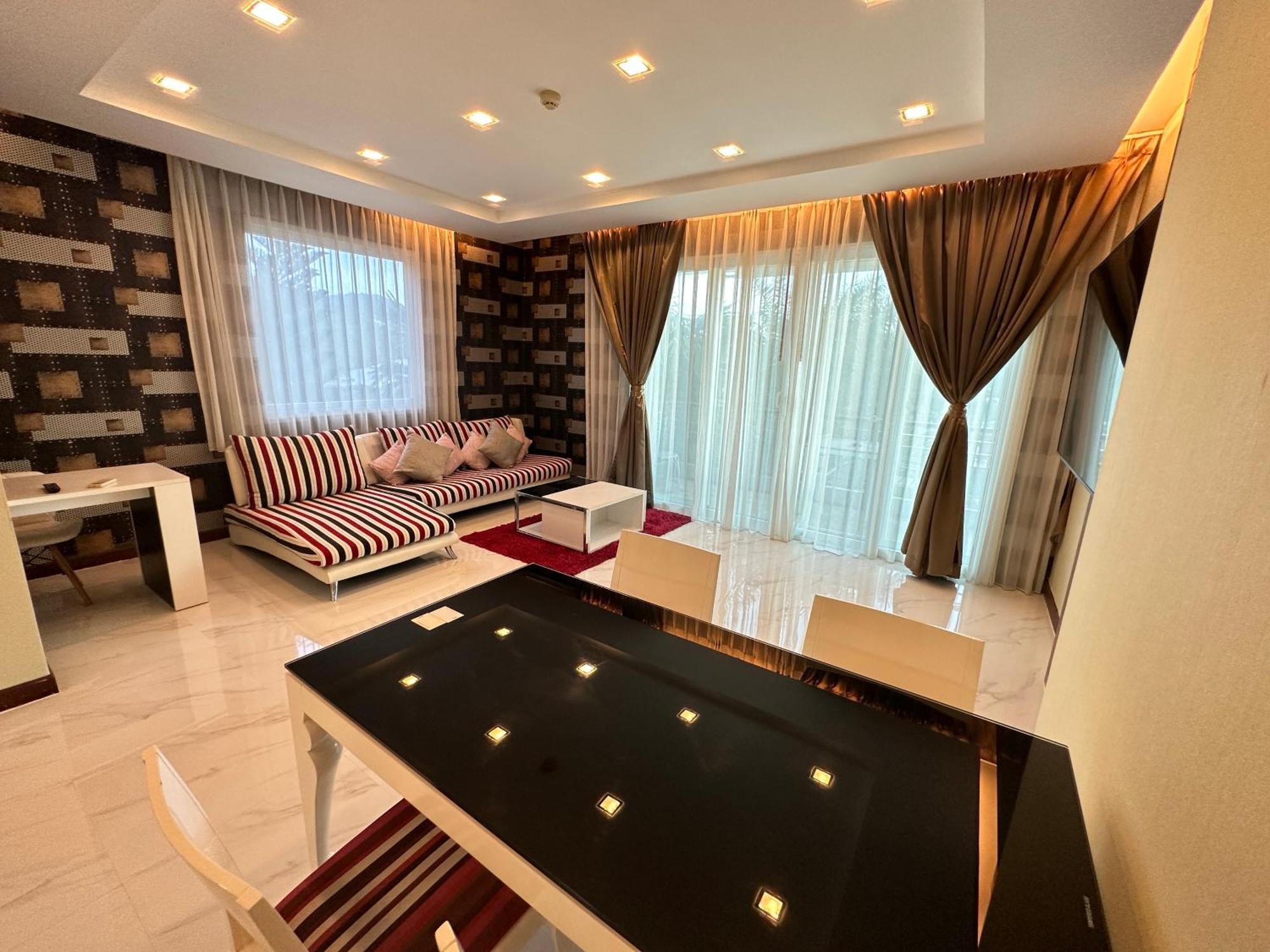 Phuket Condominium Karon Beach Екстериор снимка